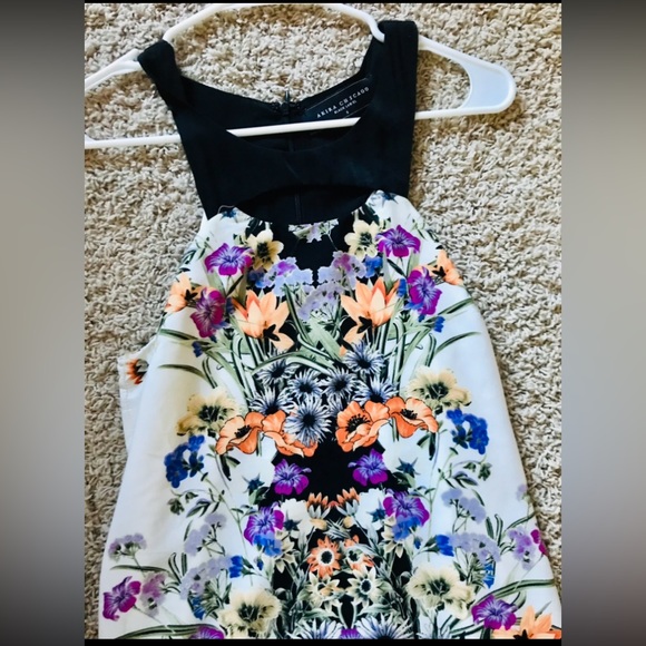 Floral Sleeveless Dress - Picture 4 of 6